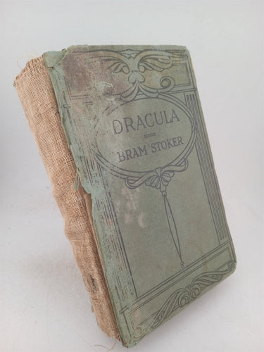 Print Books - Dracula by Bram Stoker - Book Express