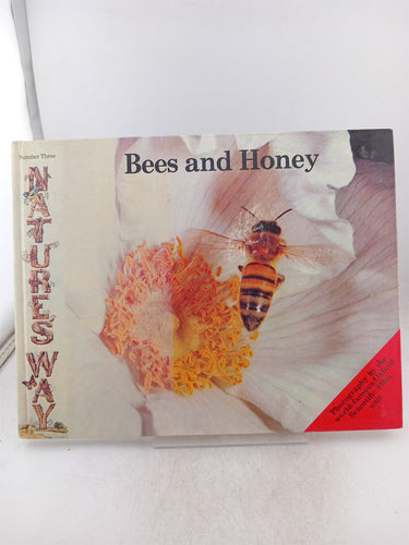 Print Books - Bees and Honey by David Thompson (photographer) - Book Express