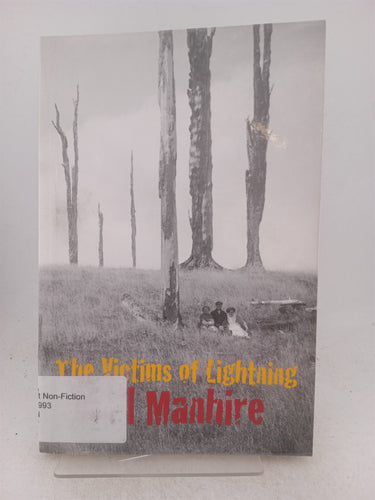 Print Books - The victims of lightning by Bill Manhire - Book Express