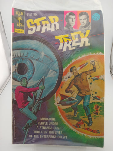 Gold Key Comics Star Trek #25 Miniature People Under a Strange Sun Threaten the Lives of the Enterprise Crew - Book Express - Used Print Books