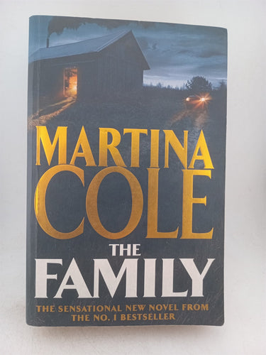 Print Books - The Family: A dark thriller of loyalty, crime and corruption by Martina Cole - Book Express