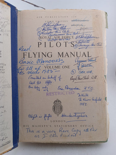 Pilots Flying Manual Volume 1 by Uk Royal Air Force