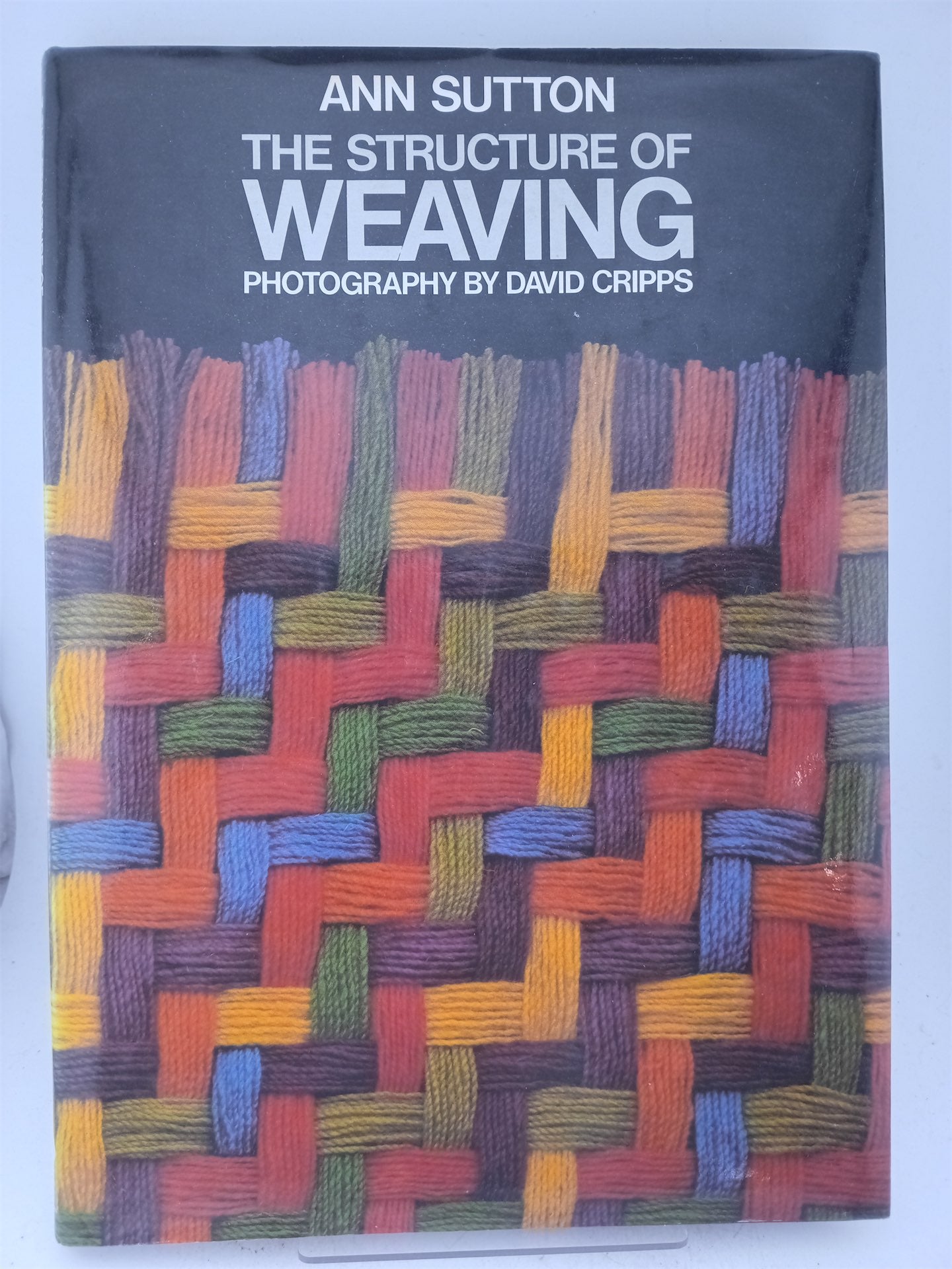 Ann Sutton Triangular Form The Structure of Weaving. by Ann Sutton – Book Express